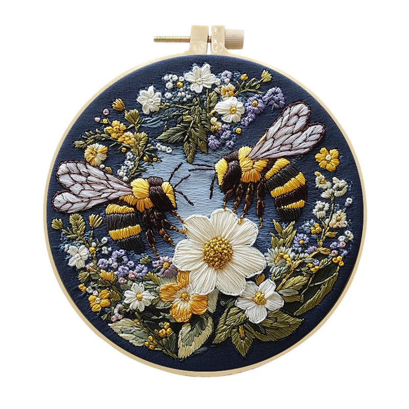 Bee Embroidery Kit – DIY Cross Stitch Set with Animal Pattern