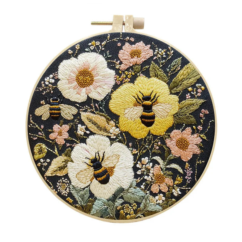 Bee Embroidery Kit – DIY Cross Stitch Set with Animal Pattern