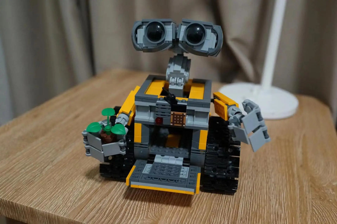687pcs Wall-Inspired Robot Building Set – DIY Movie Model