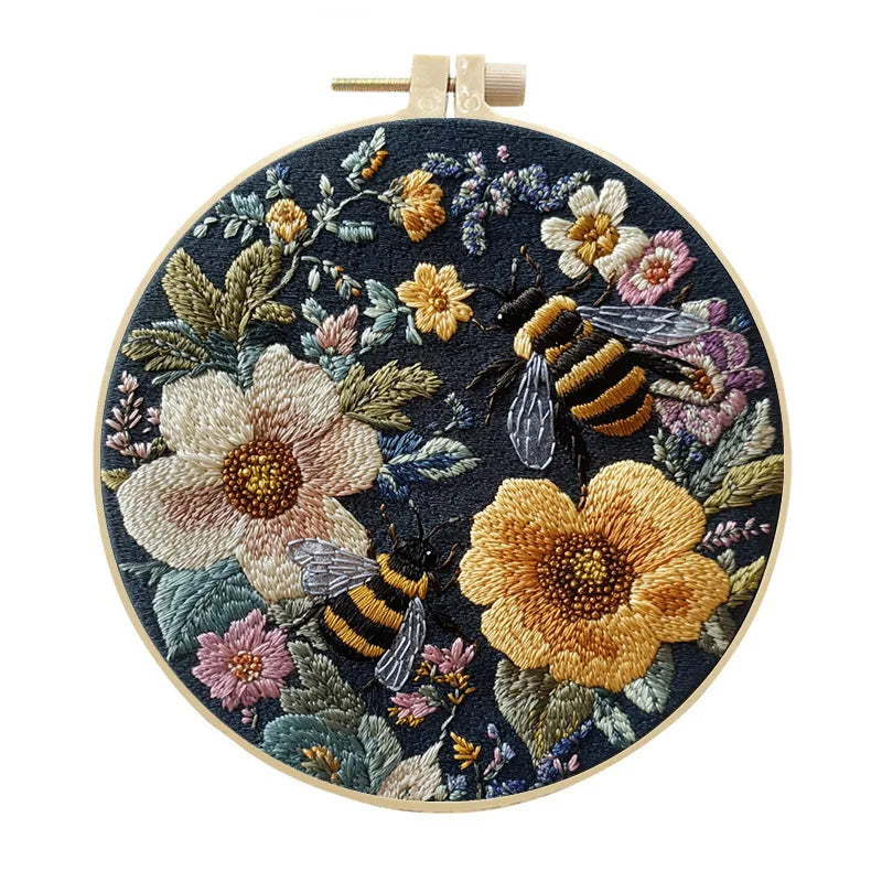Bee Embroidery Kit – DIY Cross Stitch Set with Animal Pattern