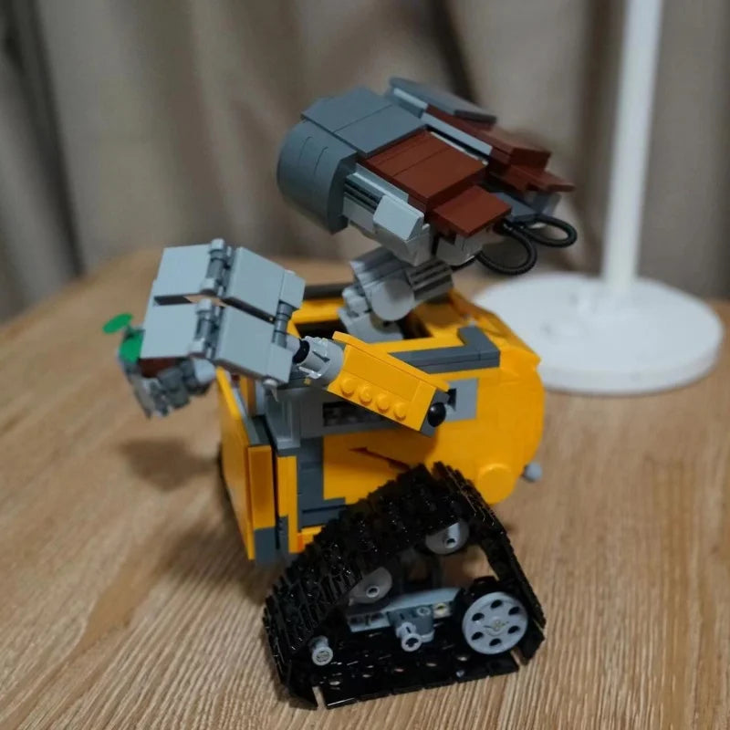 687pcs Wall-Inspired Robot Building Set – DIY Movie Model