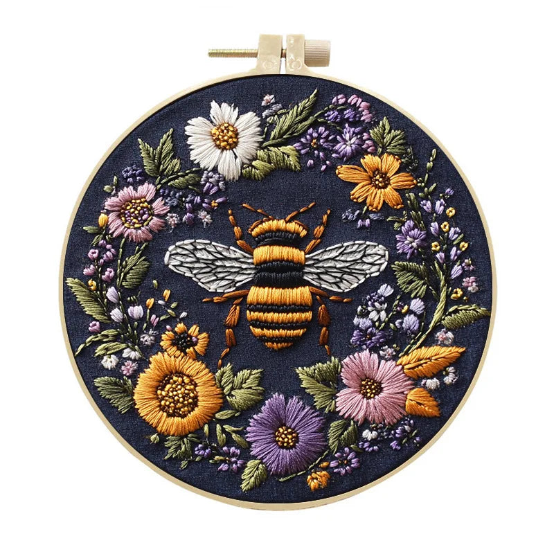 Bee Embroidery Kit – DIY Cross Stitch Set with Animal Pattern